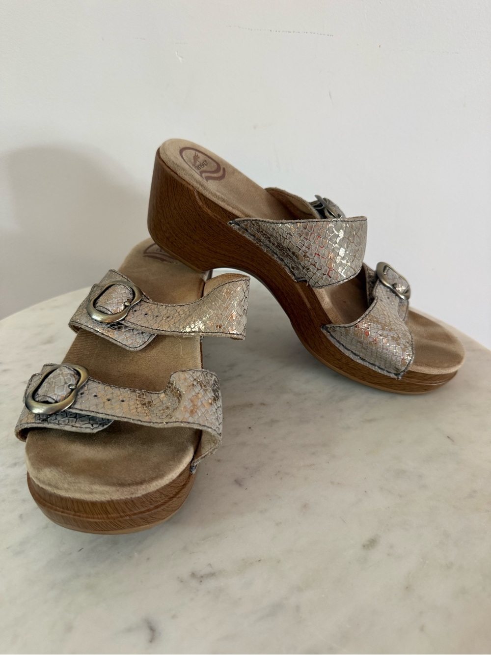 dansko sandals Shoes Clogs Women Size 39 US 8 Leather Upper Double Strap Buckle